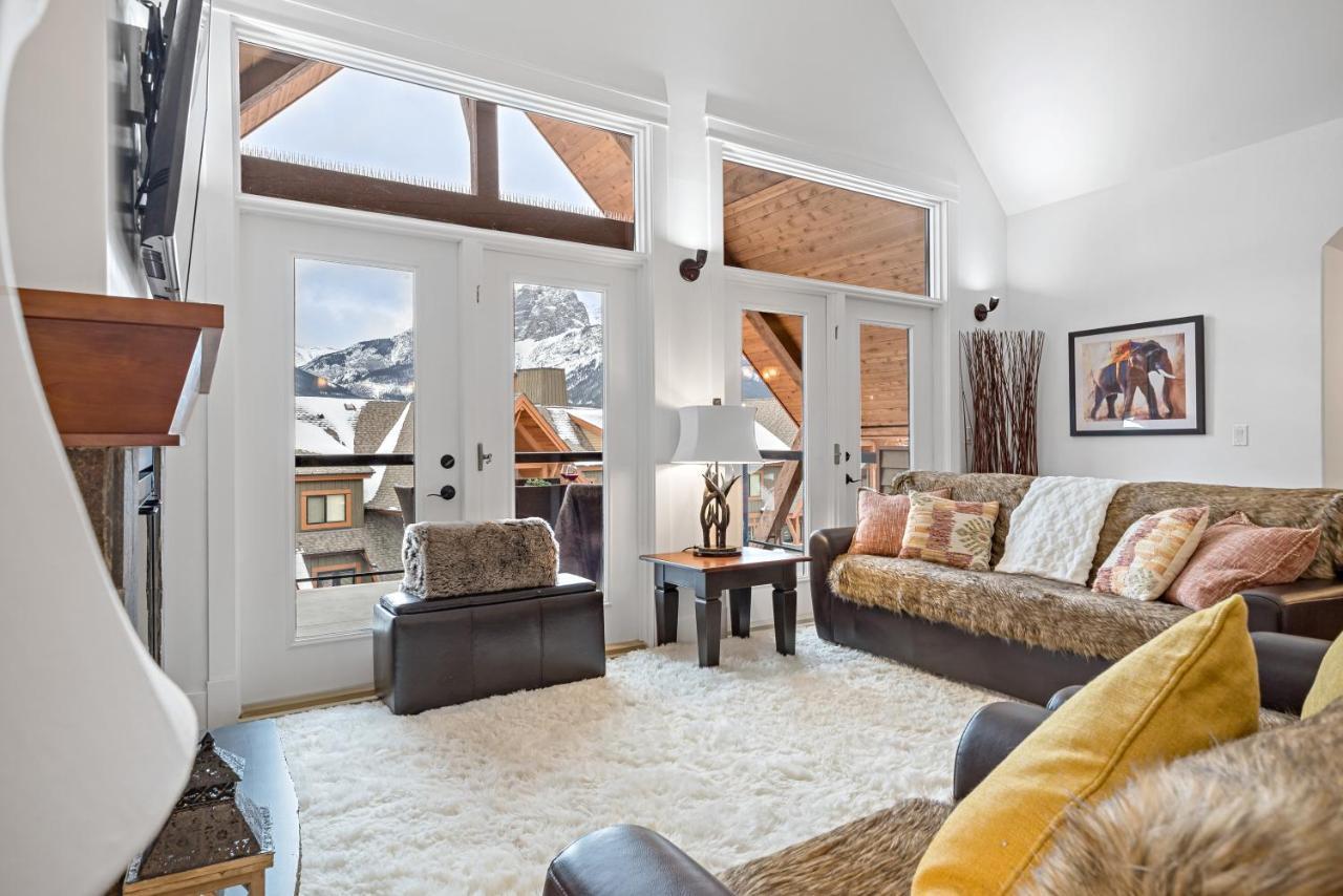 Penthouse At Solar A Resort And Spa Canmore Buitenkant foto