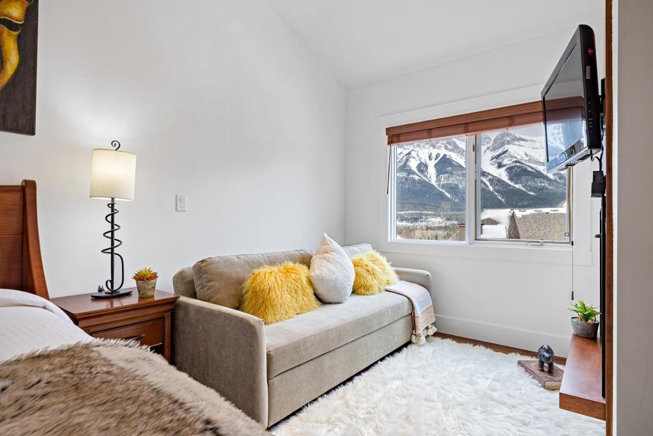 Penthouse At Solar A Resort And Spa Canmore Buitenkant foto