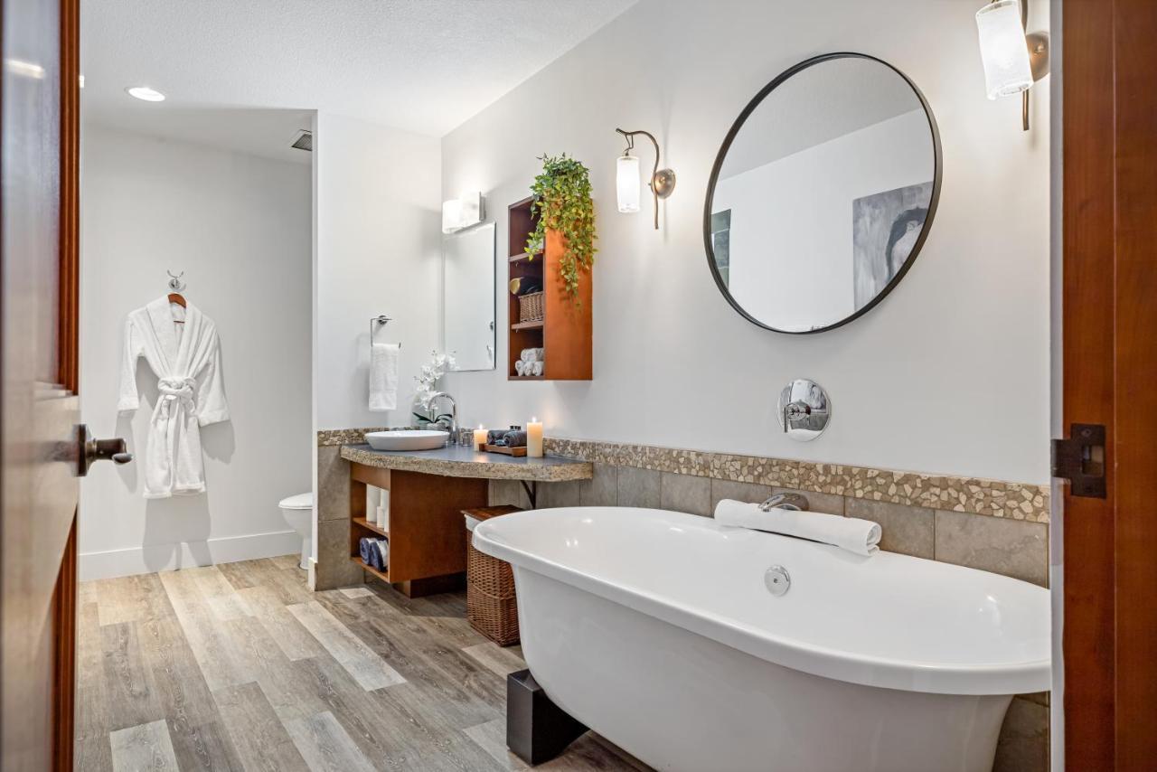 Penthouse At Solar A Resort And Spa Canmore Buitenkant foto